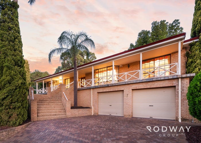 7 Rushton Tce, Mount Nasura, WA 6112