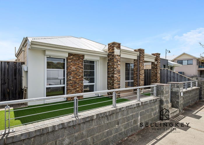 2/2 Malting Court, Canning Vale, WA 6155