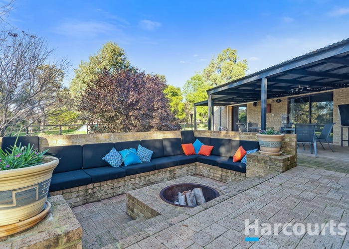 6 Knight Rd Gnangara WA 6077