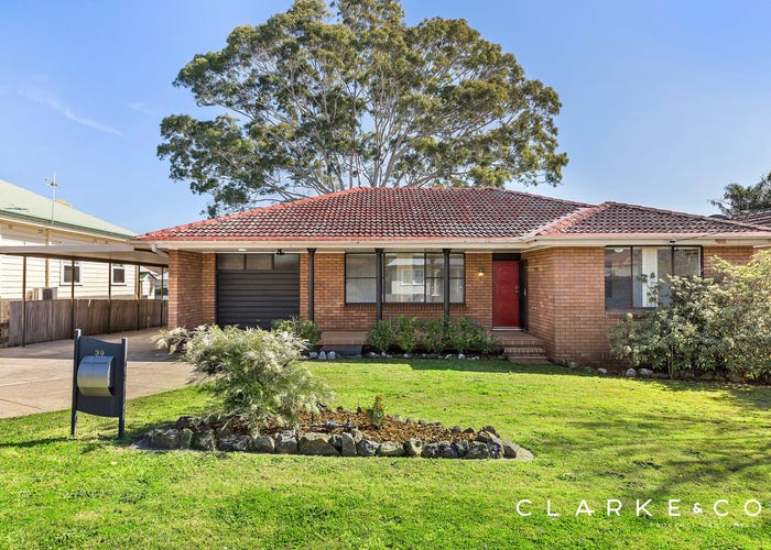 39 Porter Ave East Maitland NSW 2323