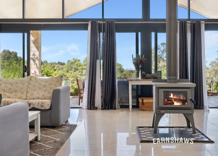 539 Dinsdale Road, Wooroloo, WA 6558
