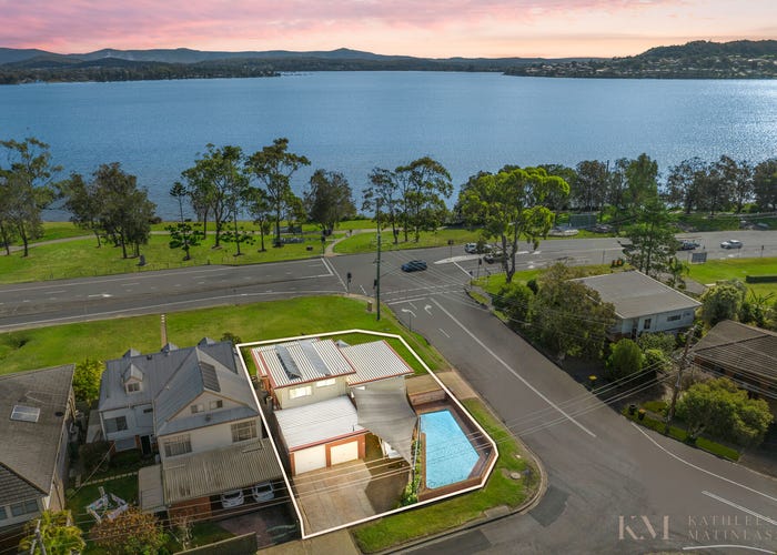 1 Glad Gunson Drive, Eleebana, NSW 2282