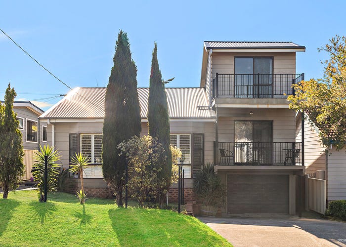 207 Wommara Avenue, Belmont North, NSW 2280