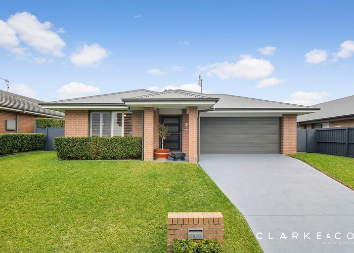 31 Finch Crescent, Aberglasslyn, NSW 2320