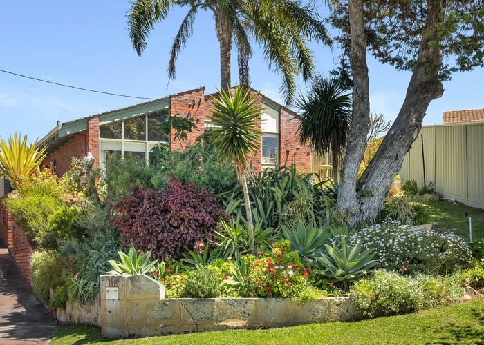 16 Kennedy Way, Padbury, WA 6025