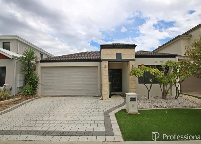 5 Macmillan Boulevard, Canning Vale, WA 6155