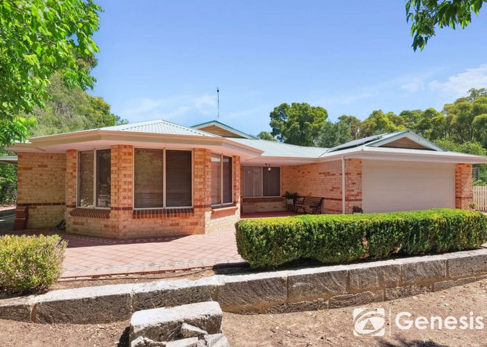 3 McPhee Court, Mundaring, WA 6073