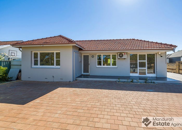 14 Wellington Street, Queens Park, WA 6107