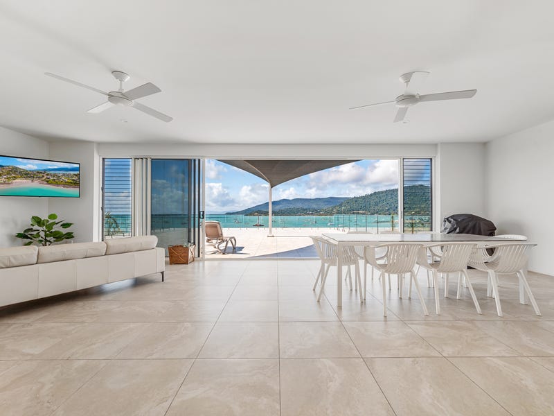 2/20 Broadwater Avenue,Airlie Beach